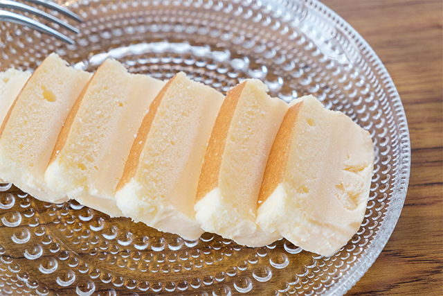 「北海道チーズ蒸しケーキのとろけるぷりん」を冷凍アレンジ