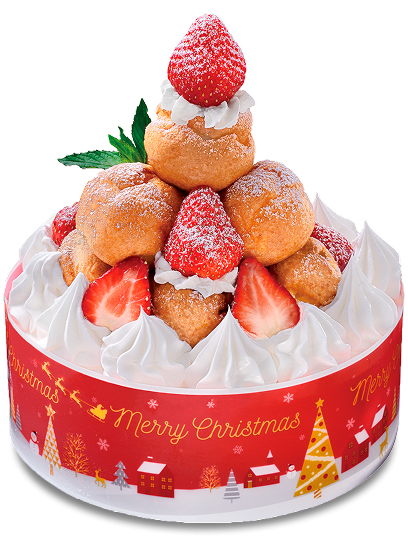 シュークリームと苺でクリスマスツリーケーキ