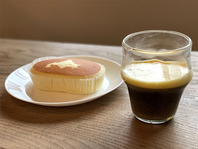 エッグコーヒー × 北海道チーズ蒸しケーキ