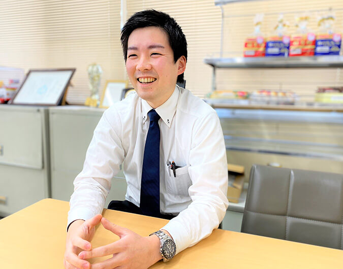 営業(新市場係)　風岡 謙輔 1