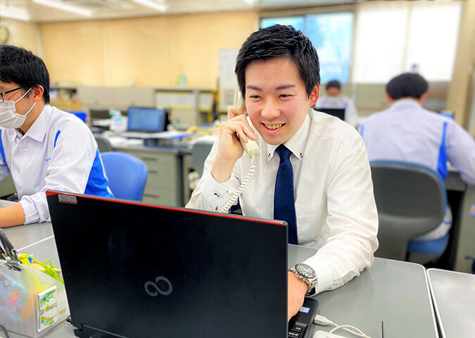 営業(新市場係)　風岡 謙輔 2