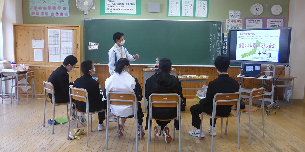 柴田町の中学校での出張授業（仙台工場）